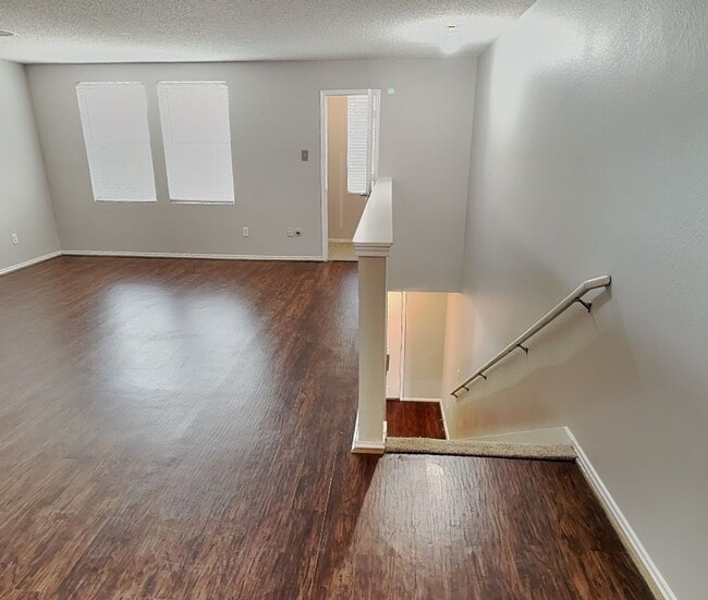 Building Photo - READY NOW! COME CHECK IT OUT!