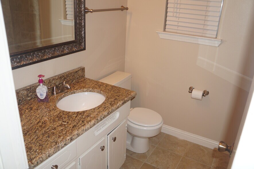 Guest Bathroom - 5428 Topper Drive