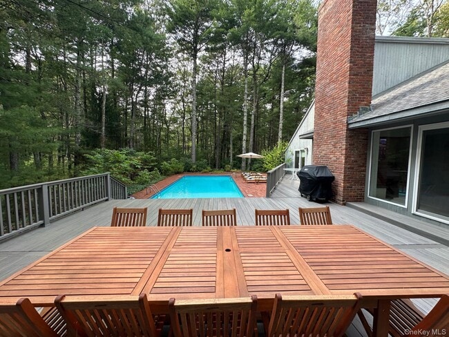 Building Photo - 33 Oakhill Ln