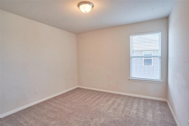 Building Photo - 3034 Mill Run Bnd