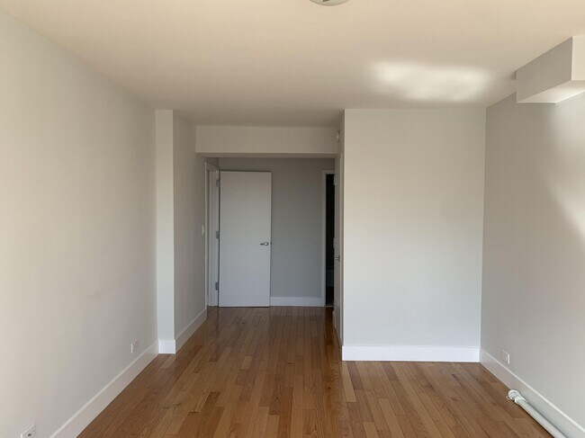 Building Photo - 329 E 65th St