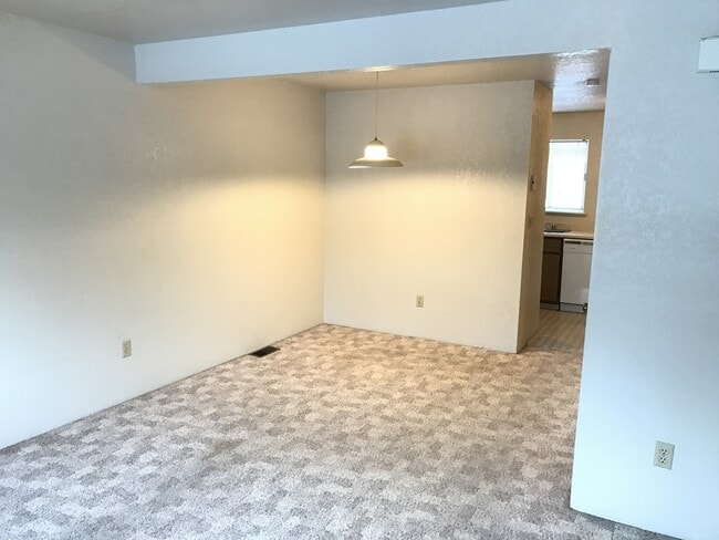 Building Photo - Pet Friendly! Two Bedroom Grant Creek Cond...