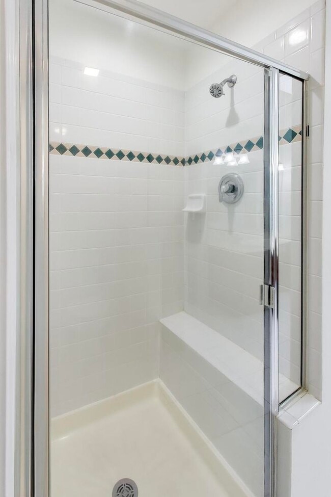 Building Photo - 325 N Water St