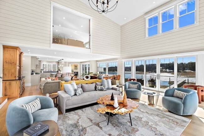 Building Photo - 67 Border St