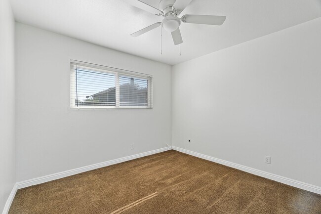 Building Photo - Lovely Single-Story 4-Bedroom Home Available in Rialto!