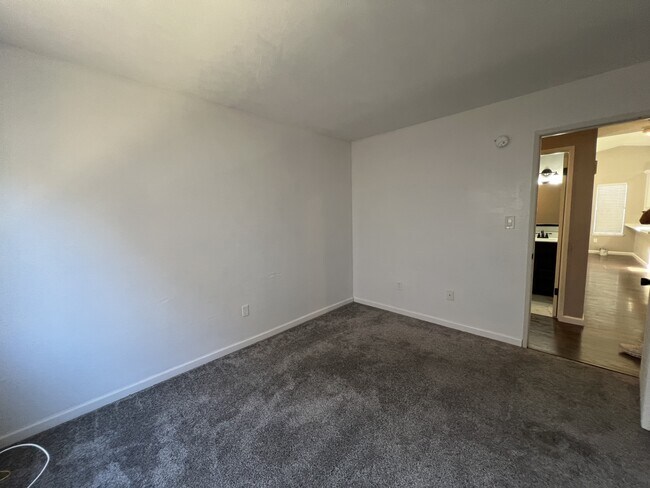 Building Photo - 3901 Starwood Ln