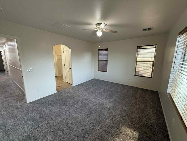Building Photo - 640 W Emerald Key Dr