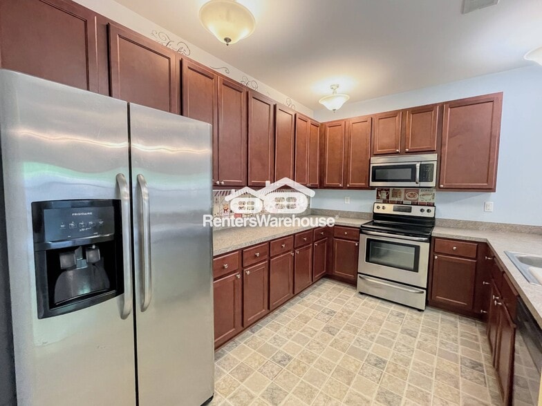 Building Photo - 2514 Leytonstone Dr