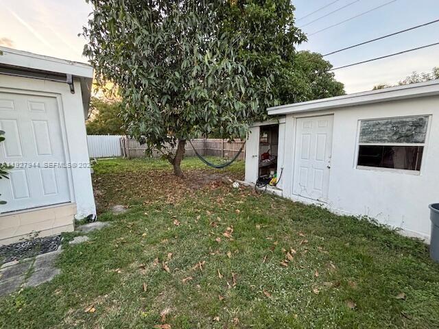 Building Photo - 1815 NE 175th St