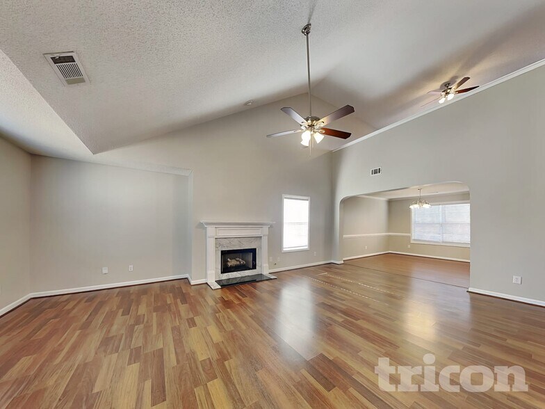 Building Photo - 341 Chase Marion Way