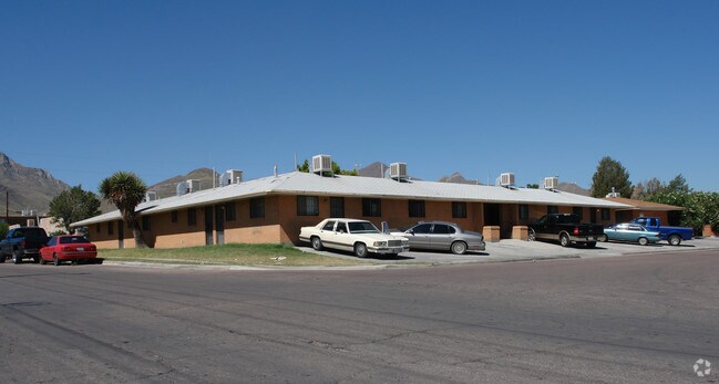 Primary Photo - 8701 Lawson St