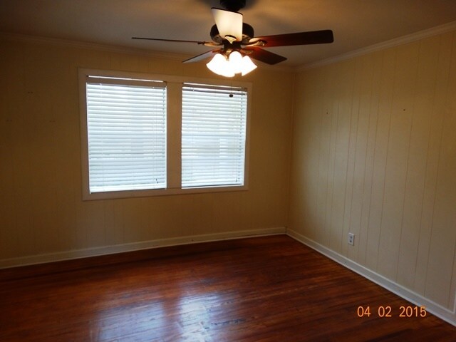 Building Photo - 224 Holly Hill Rd