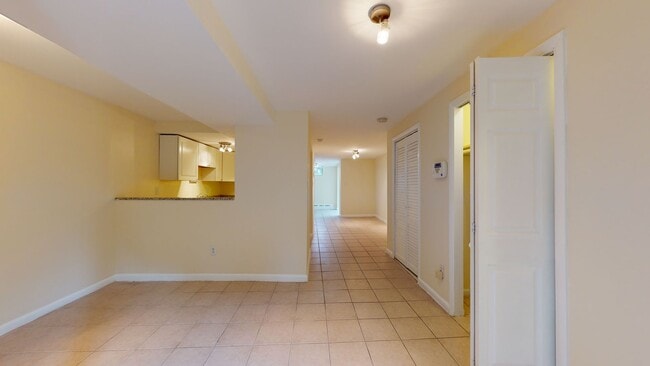 Building Photo - 232 2nd St SE