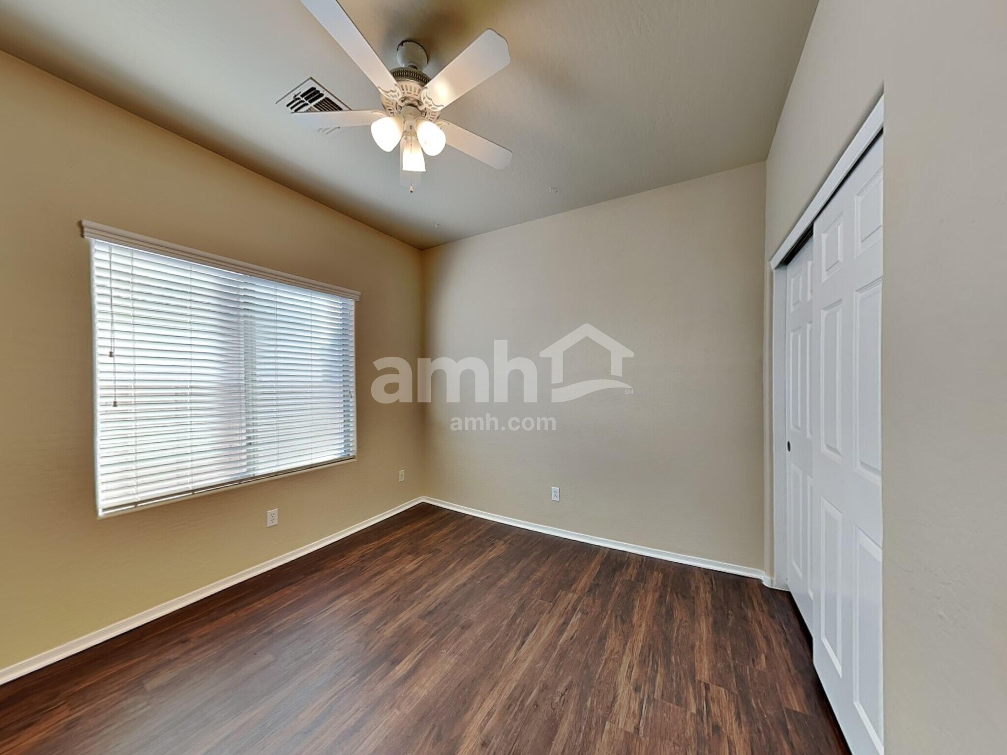 Building Photo - 16282 W Mercer Ln