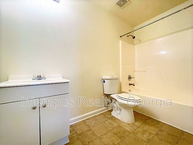 Building Photo - 4389 Persian Ct SW