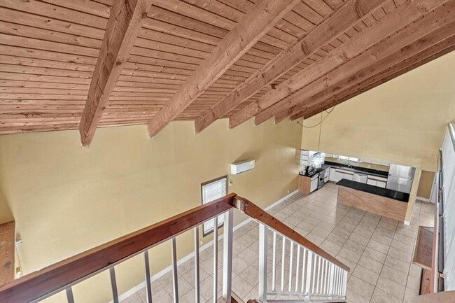 Building Photo - 2438 Southridge Rd