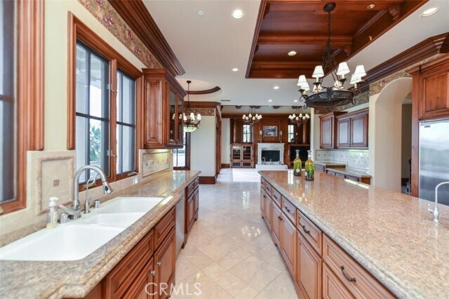 Building Photo - 11 Skyridge Cir