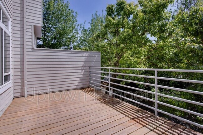 Building Photo - 3706 SW Troy St