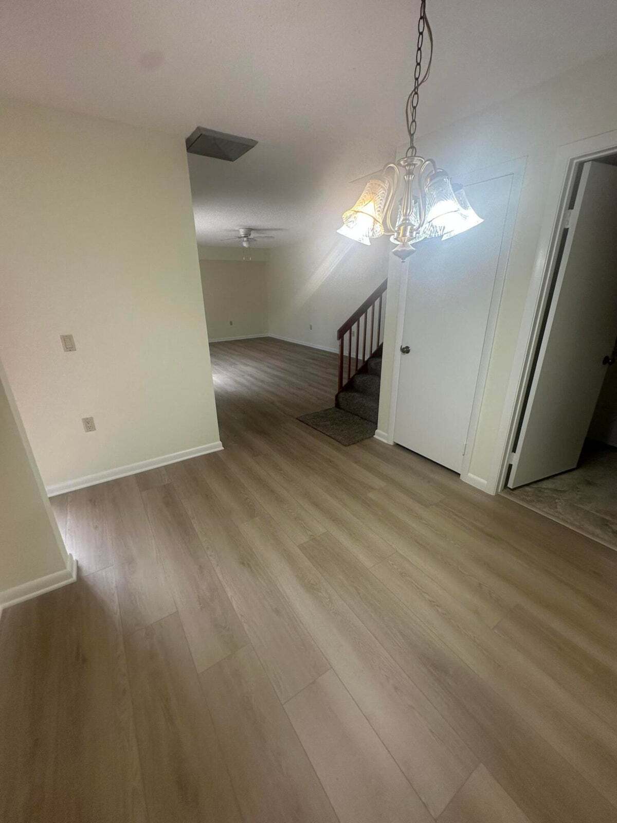 Building Photo - 1014 10th Way