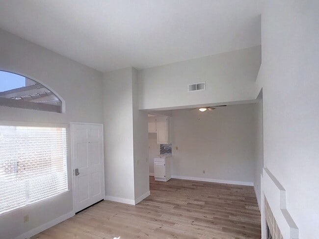 Building Photo - 28265 Via Fierro
