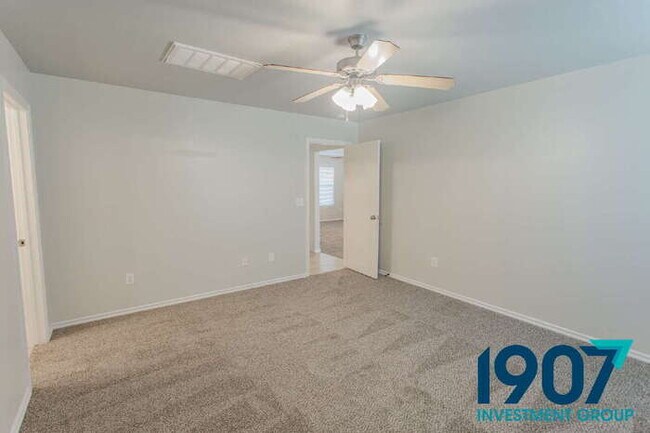 Building Photo - Beautiful 3-Bedroom Home in OKC - Availabl...