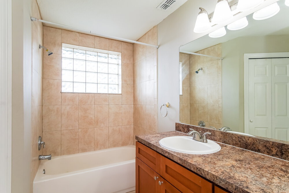 Building Photo - 3744 Dartford Dr