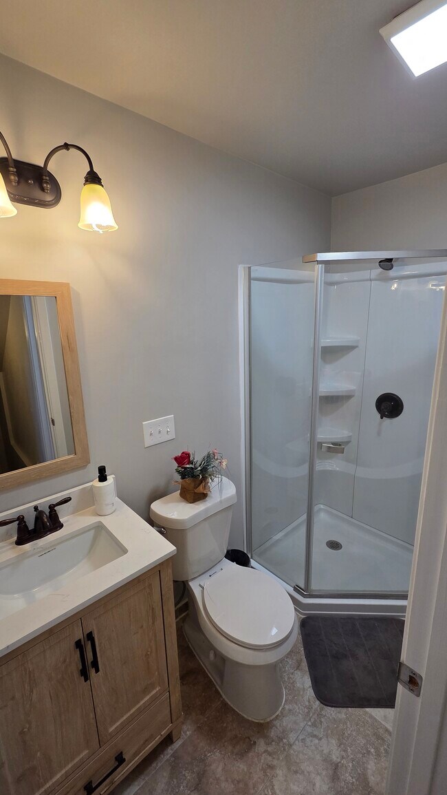 Building Photo - 2910 Wacos Dr