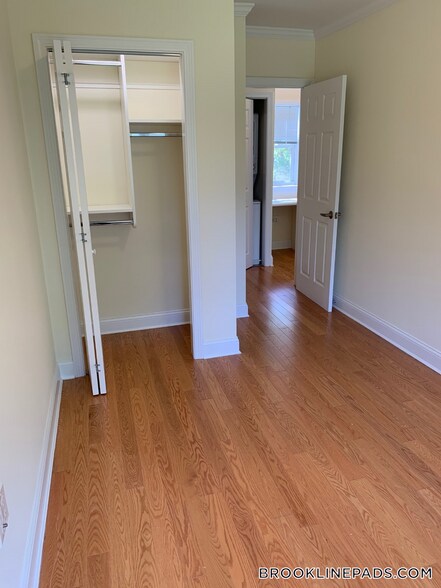 Building Photo - 210 Gerry Rd