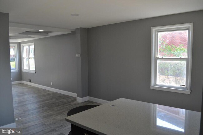 Building Photo - 7448 Durwood Rd
