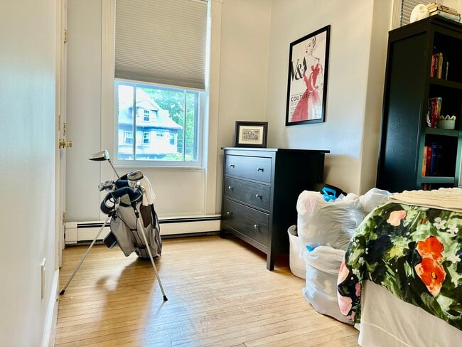 Building Photo - 49 Grove St