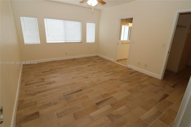 Building Photo - 609 NE 28th St