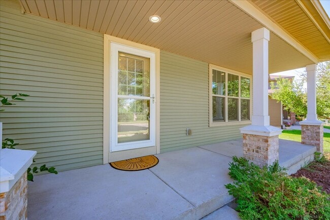 Building Photo - 4735 Valor Way