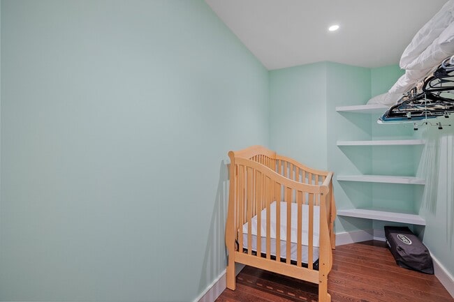 Building Photo - 133 Waukewan St