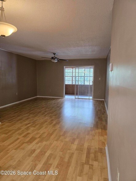 Building Photo - 3135 Shady Dell Ln