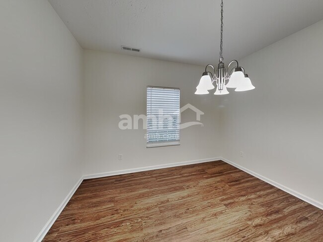 Building Photo - 1273 Greenbriar Way