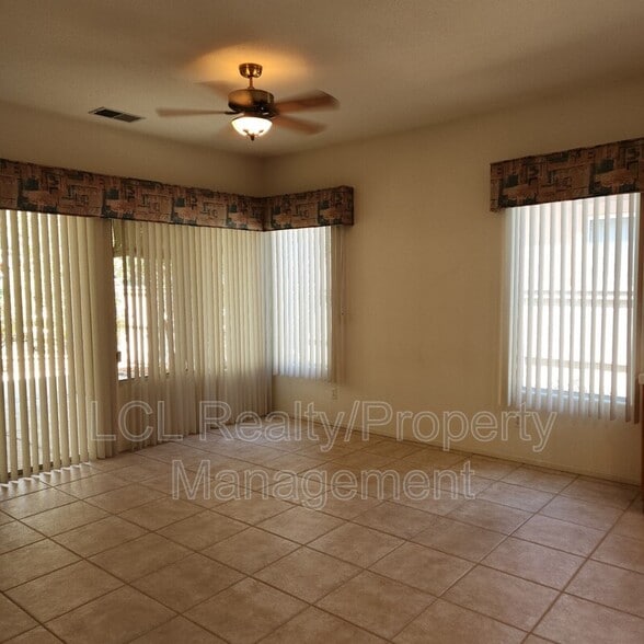 Building Photo - 28650 Shady Brook Dr