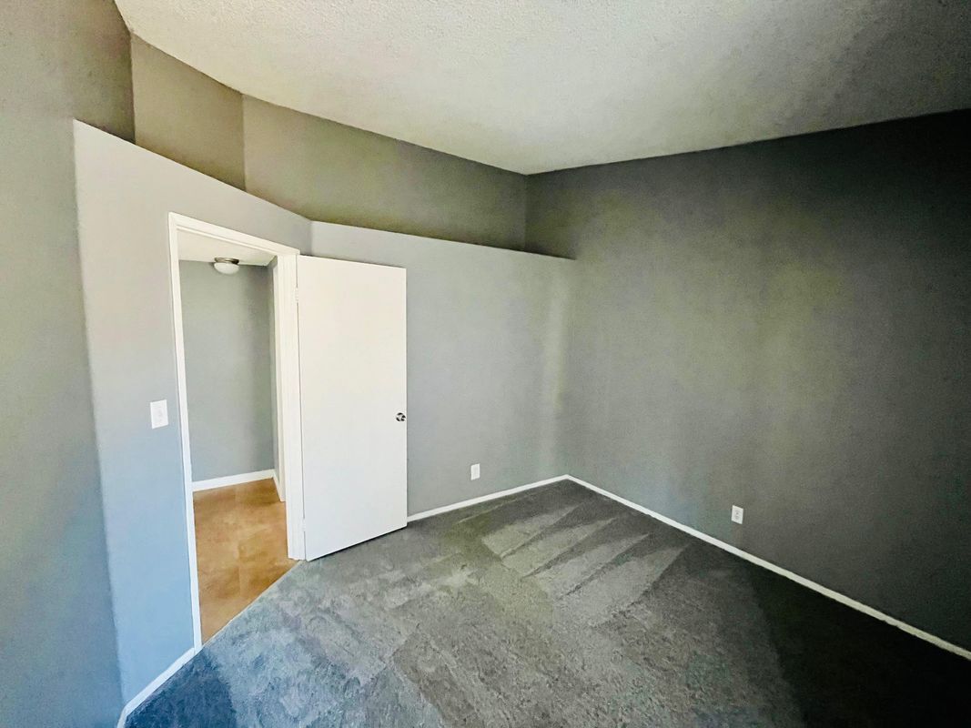 Building Photo - 4645 Alojar Ln