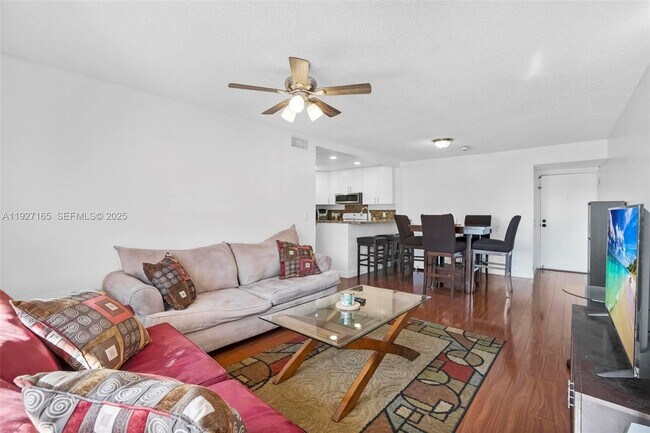 Building Photo - 3545 NE 167th St