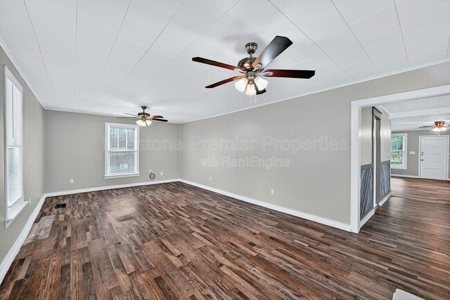 Building Photo - 300 W Moore St