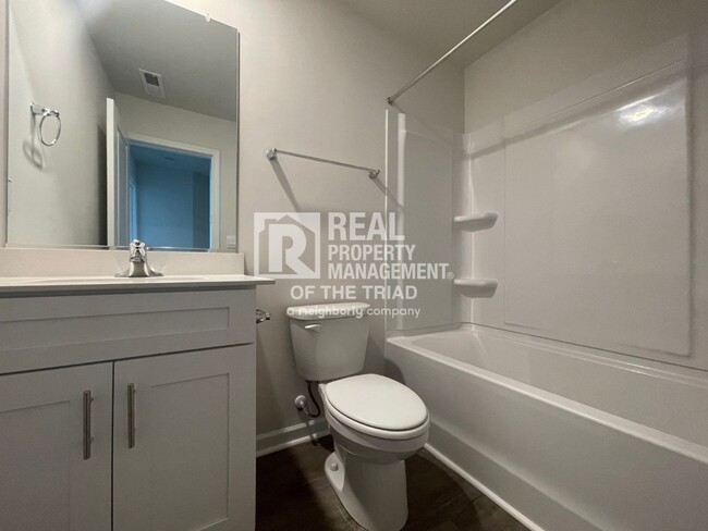 Building Photo - Brand New 3bd/2.5ba Townhome in Trinity