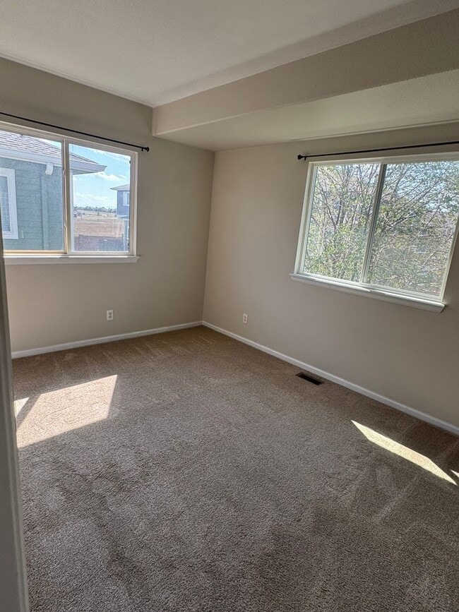 Building Photo - Charming 2BR Townhome in Brighton