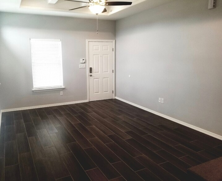 Building Photo - 1801 Jackson St