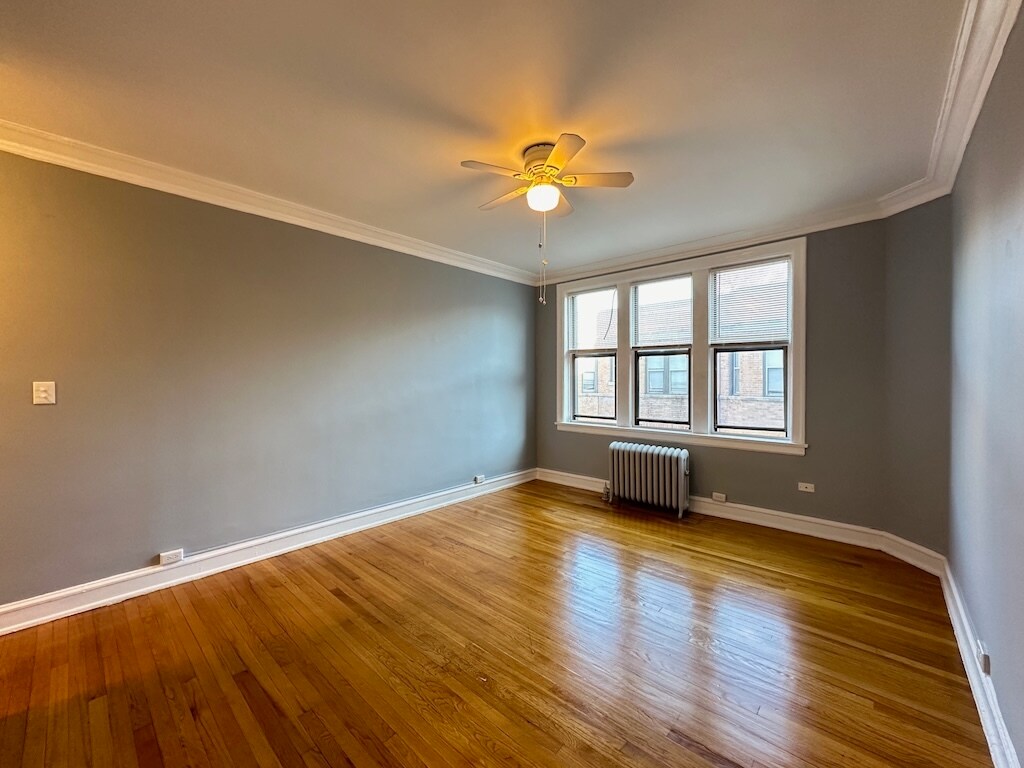 Building Photo - 1369 W Estes Ave