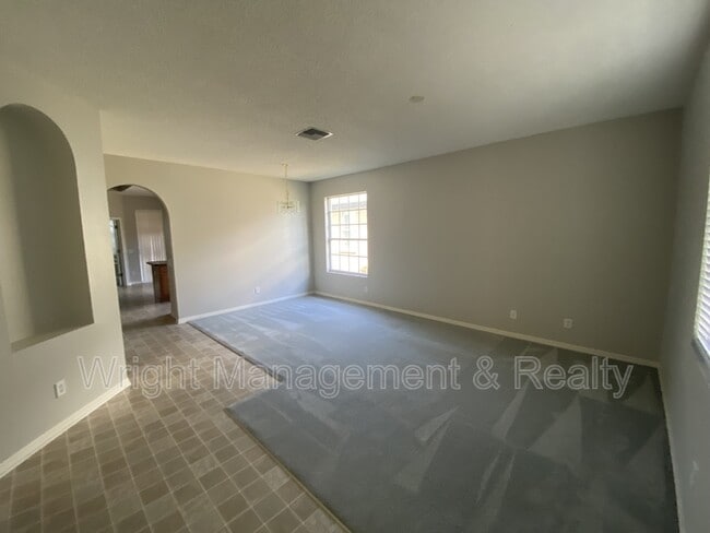 Building Photo - 1439 Loretto Cir