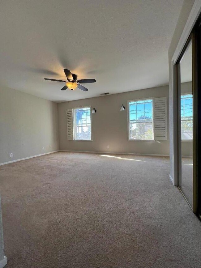 Building Photo - 3833 Brookdale Blvd