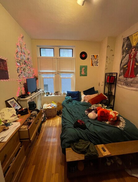 Building Photo - 41 Symphony Rd