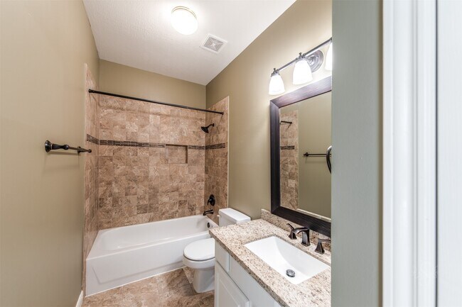 Building Photo - 22823 Roberts Run Ln