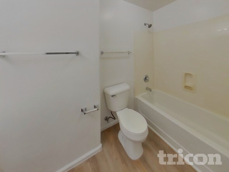 Building Photo - 37593 N Dena Dr