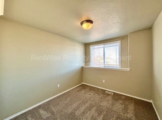 Building Photo - 10829 Cloudless St