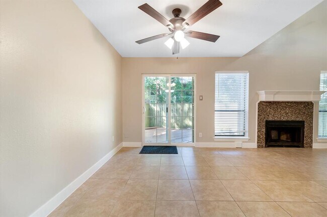 Building Photo - 30 Willowwood Cir